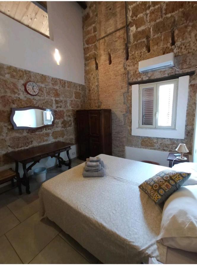 Zyz Apartments La Kalsa Палермо Екстериор снимка